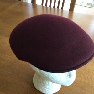 Italian Burgundy wool newsboy cap.  EUC.
